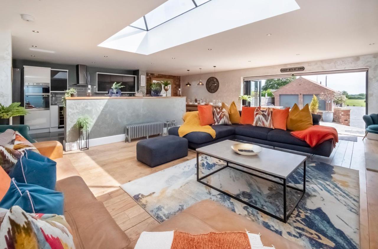 The Stables Luxury House With Hot Tub Appartement York Buitenkant foto