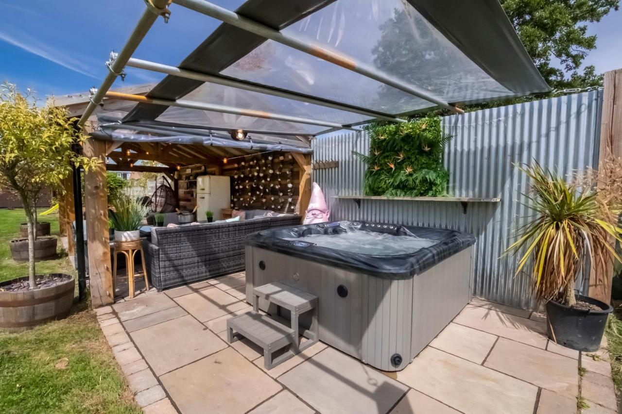 The Stables Luxury House With Hot Tub Appartement York Buitenkant foto