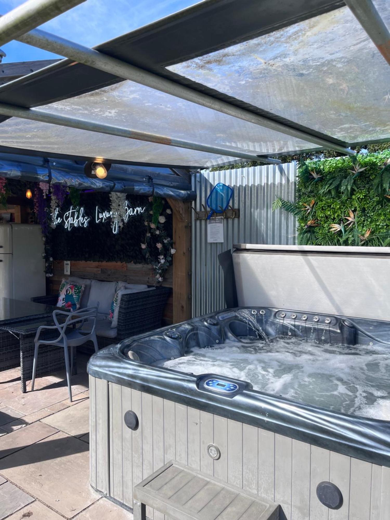 The Stables Luxury House With Hot Tub Appartement York Buitenkant foto
